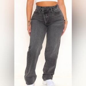 Fashion Nova Black Crossover Waist Straight Leg Jeans Denim Size 3 (26-27)Trendy